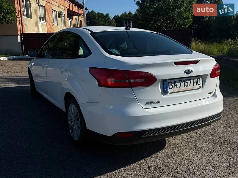 Ford Focus 2017 VIN WF04XXGCC4HR86963 фото оголошення 4 з 44
