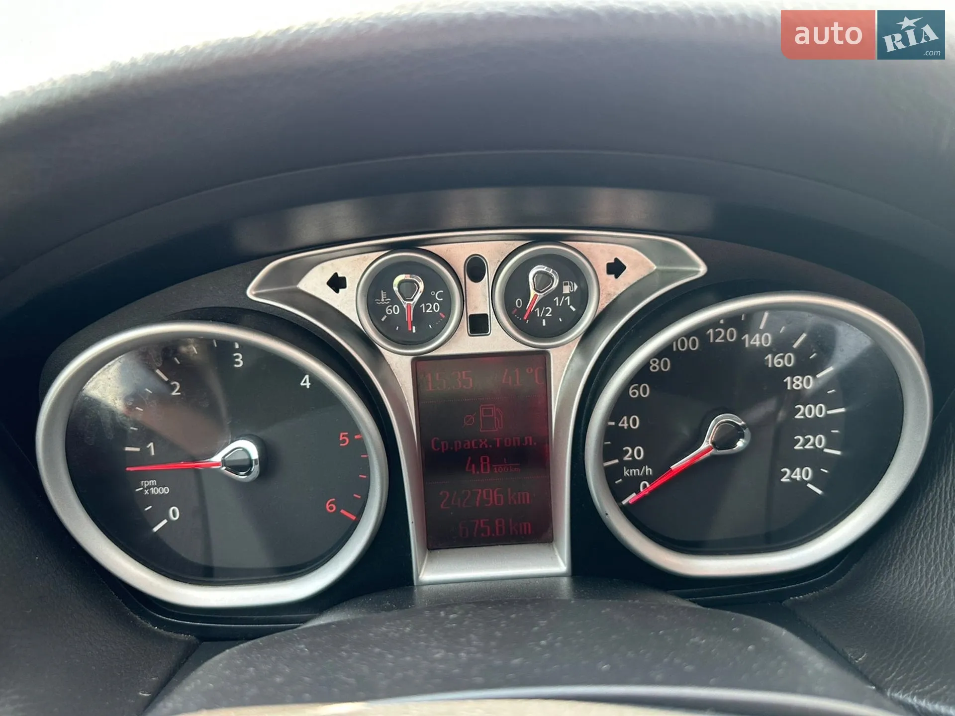 2010 Ford Focus - мініатюра 23