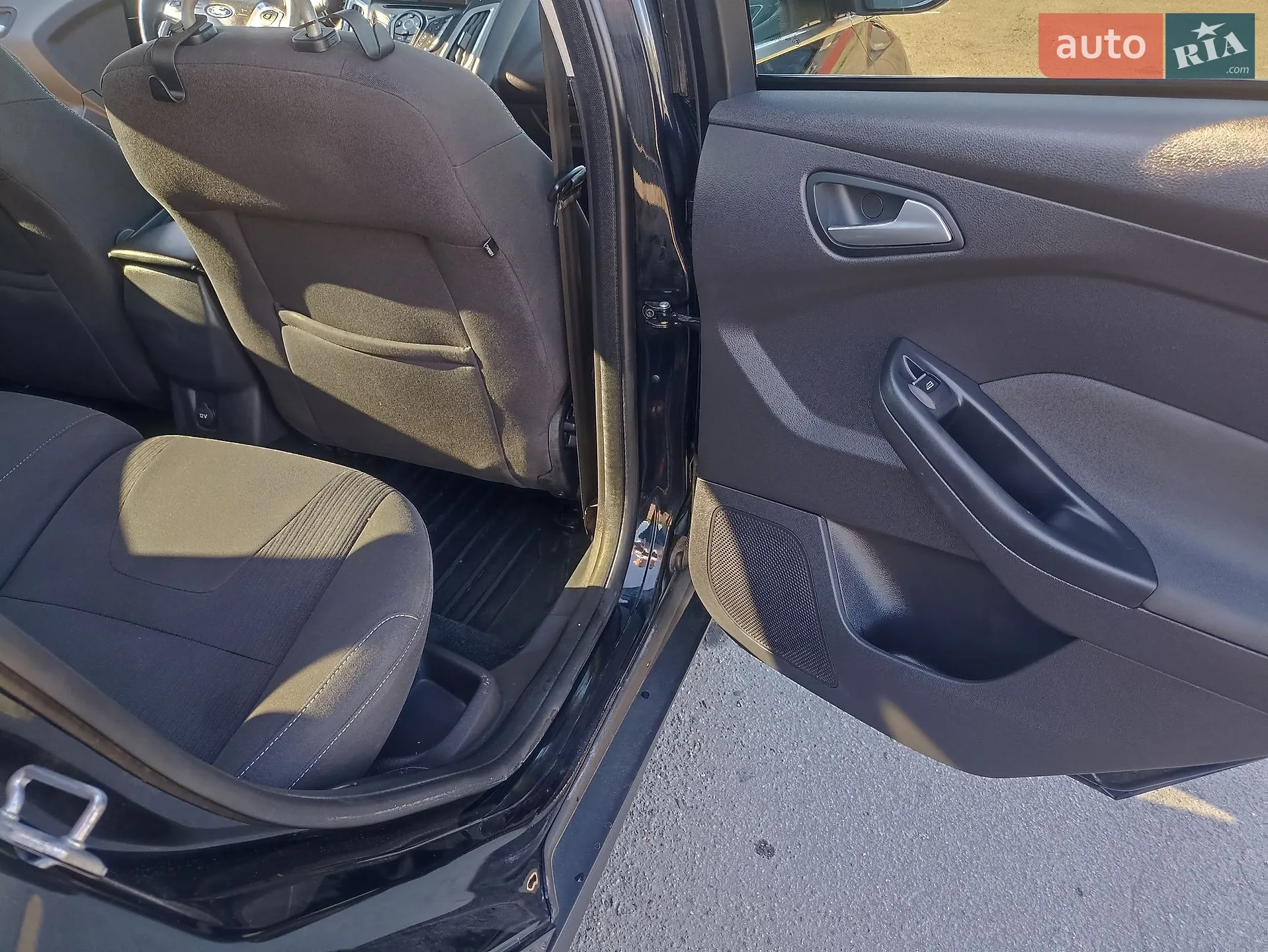 2011 Ford Focus - мініатюра 27