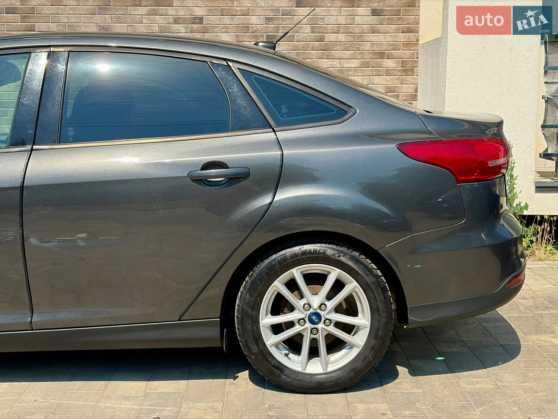 2017 Ford Focus - мініатюра 11