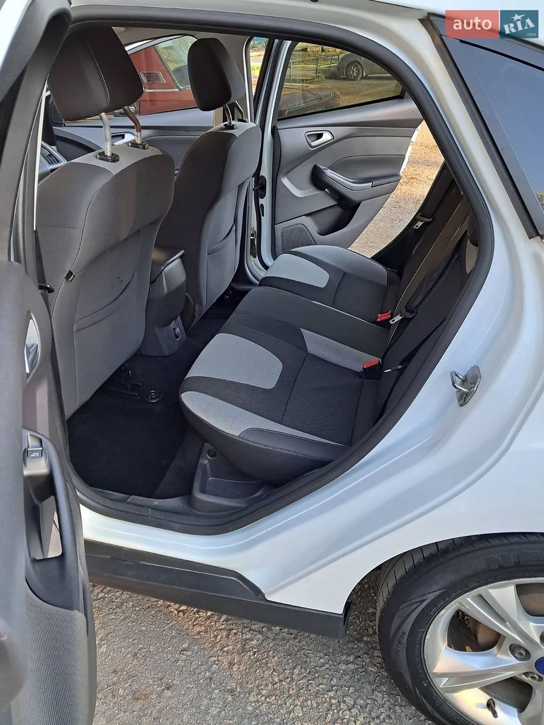 2012 Ford Focus - мініатюра 12