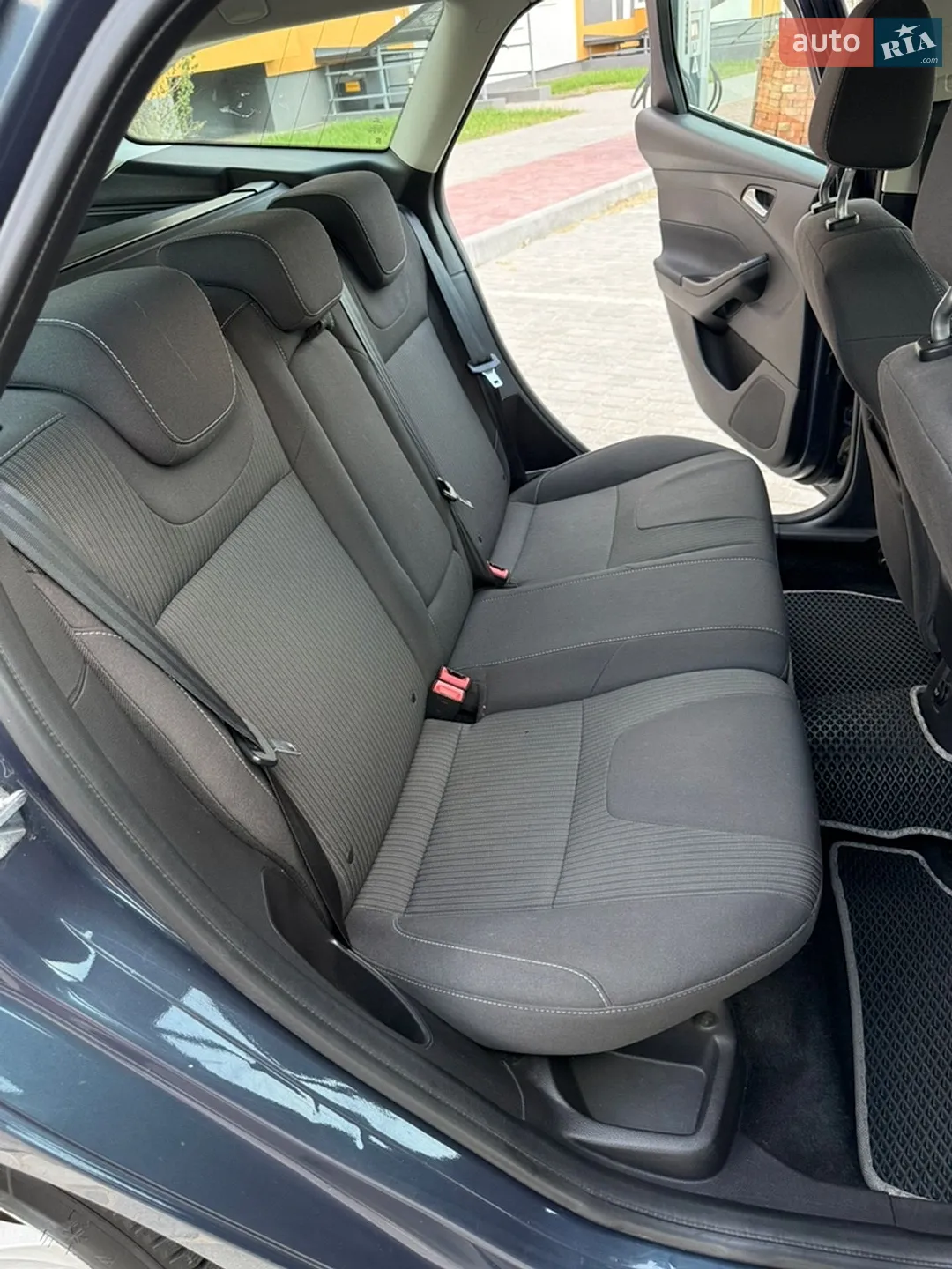 2013 Ford Focus - мініатюра 17
