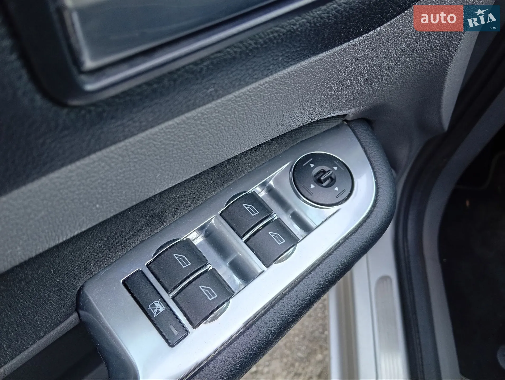 2010 Ford Focus - мініатюра 15