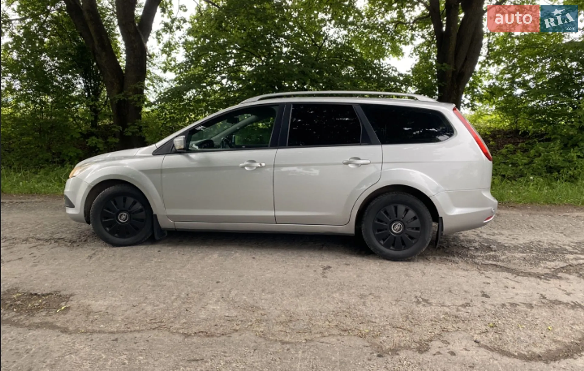 2010 Ford Focus - мініатюра 2