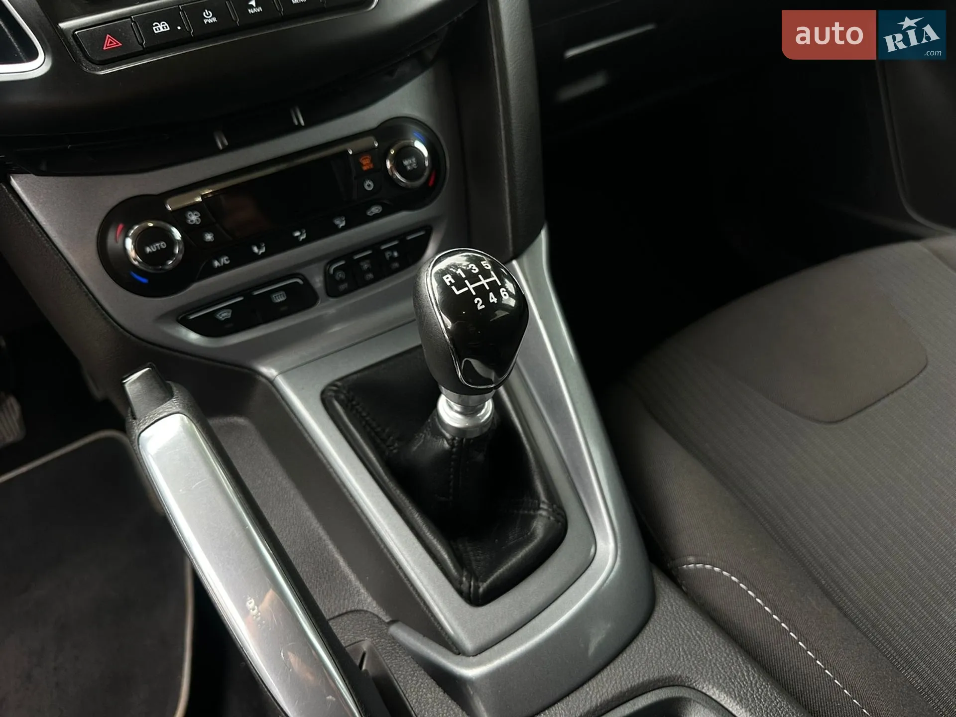 2011 Ford Focus - мініатюра 33