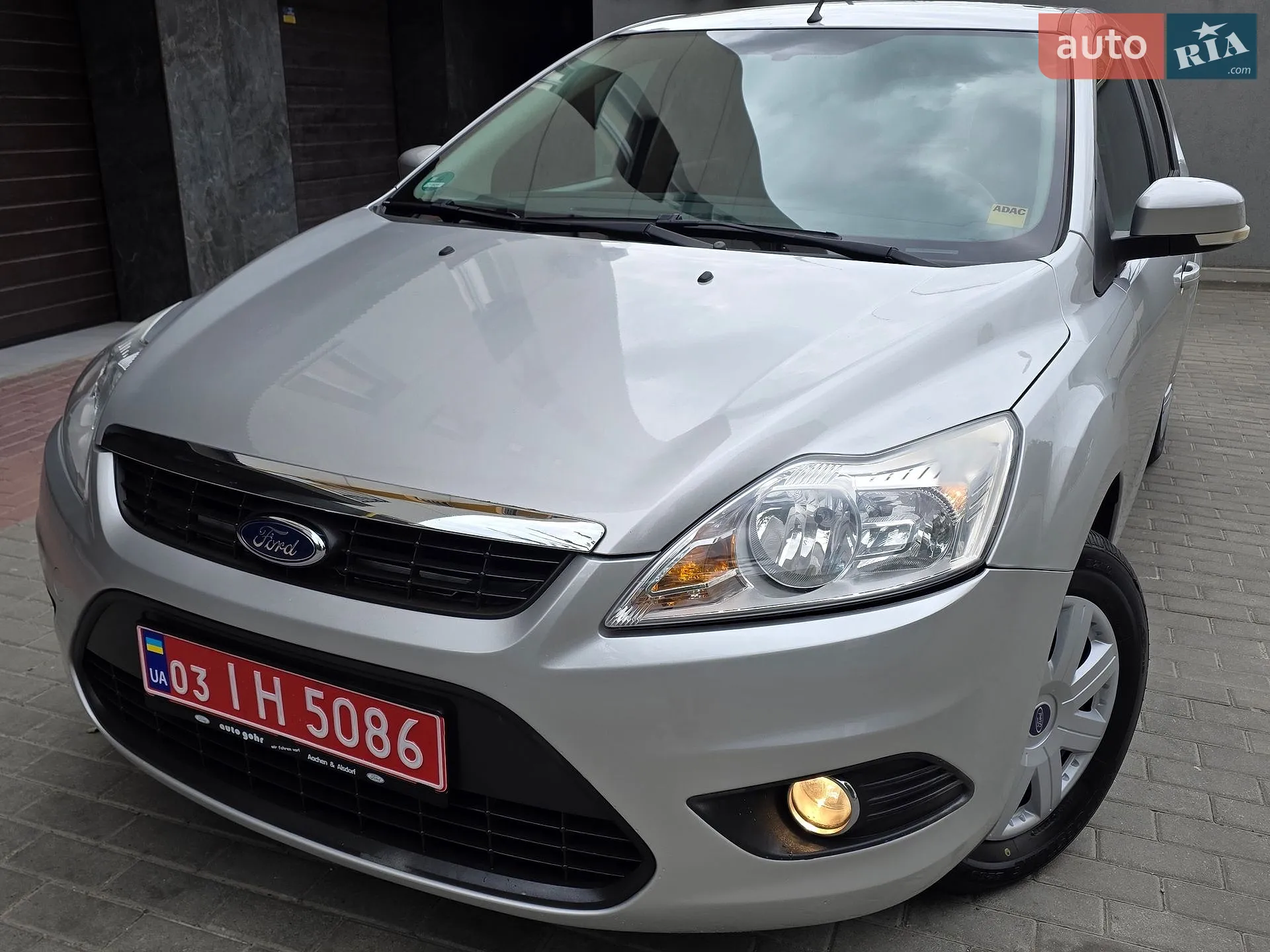2010 Ford Focus - мініатюра 2