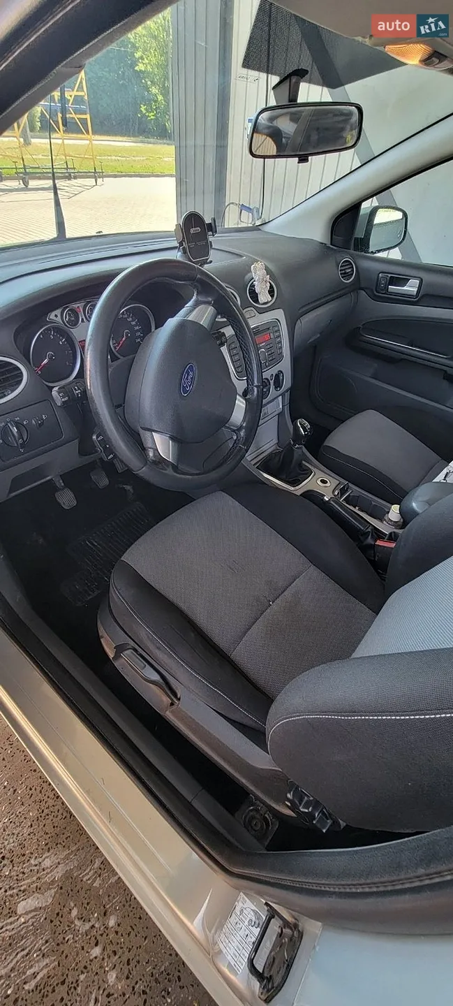 2010 Ford Focus - мініатюра 7