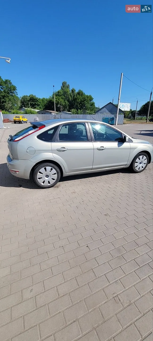 2010 Ford Focus - мініатюра 12