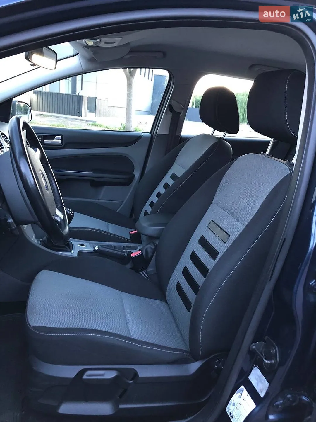 2010 Ford Focus - мініатюра 34