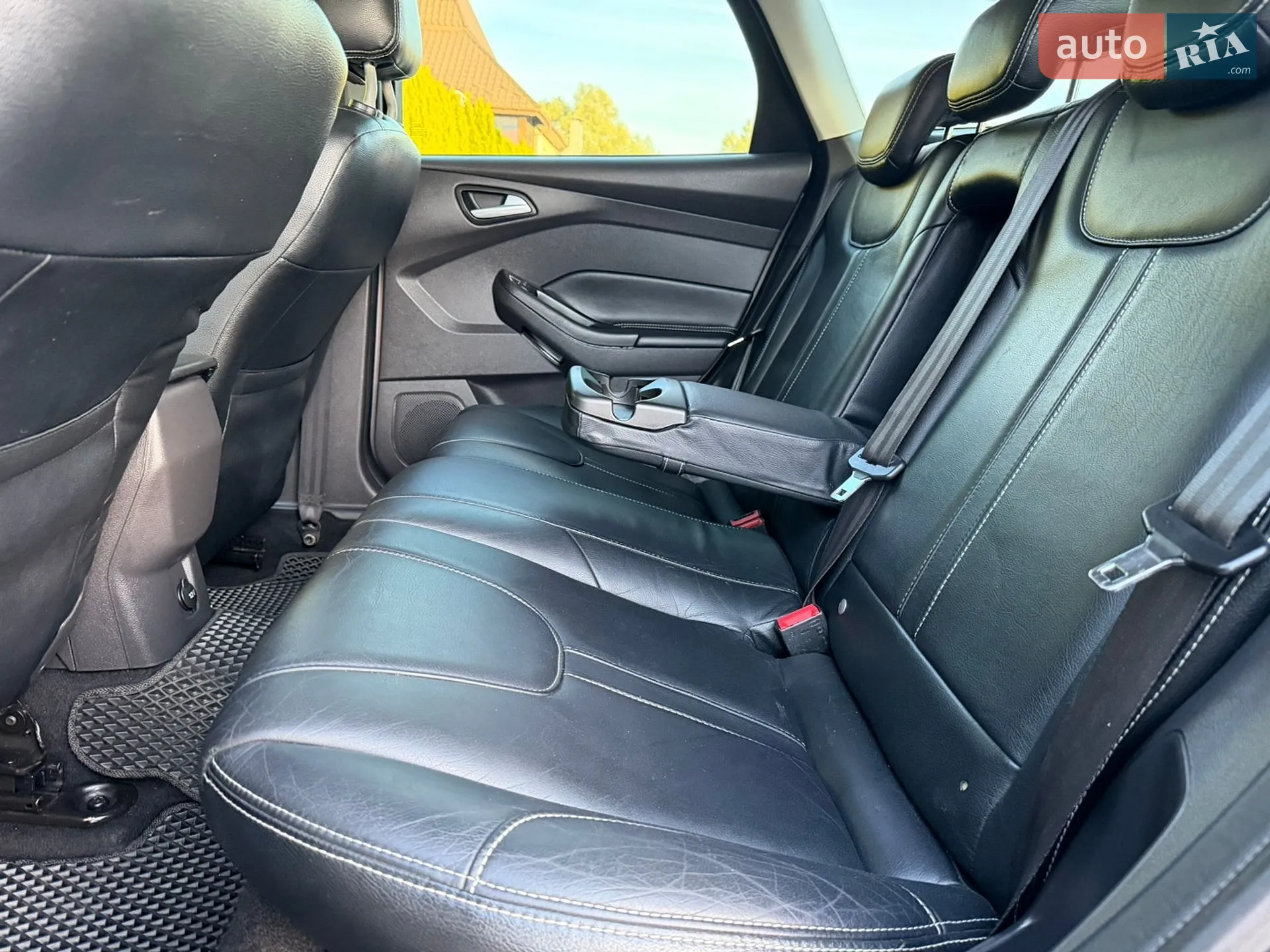 2013 Ford Focus - мініатюра 103