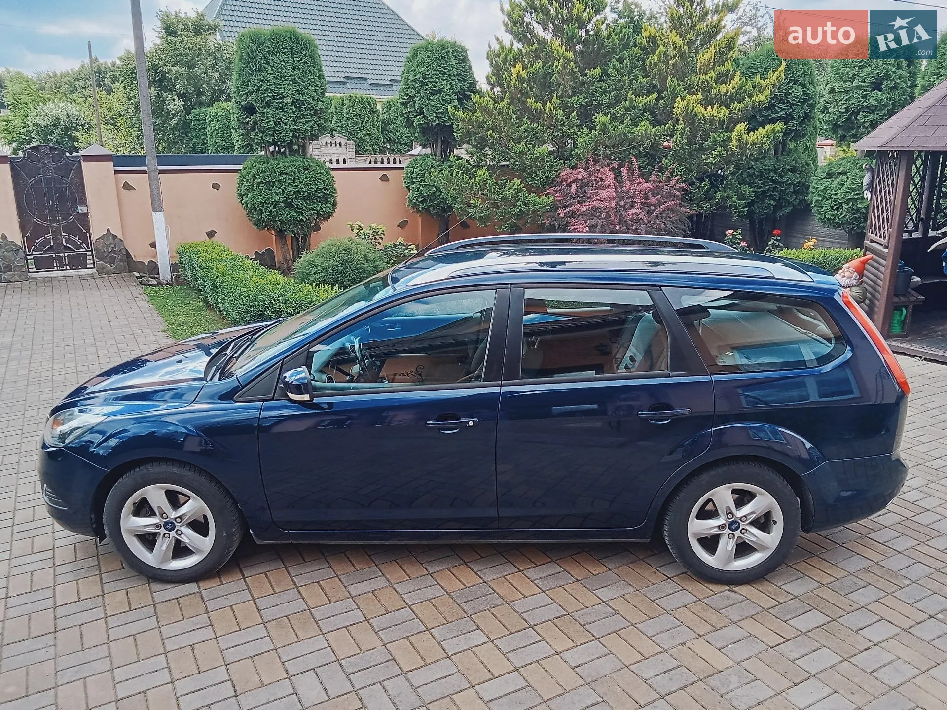 2010 Ford Focus - мініатюра 8