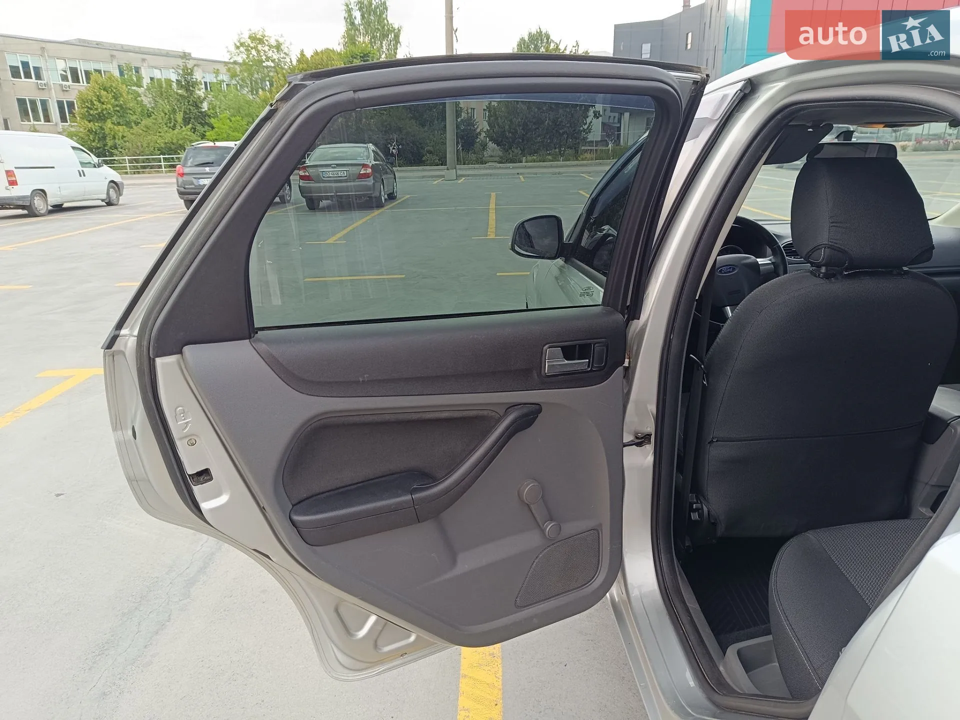 2010 Ford Focus - мініатюра 14