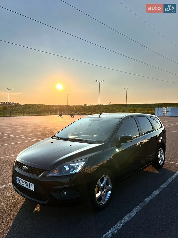2010 Ford Focus - мініатюра 16