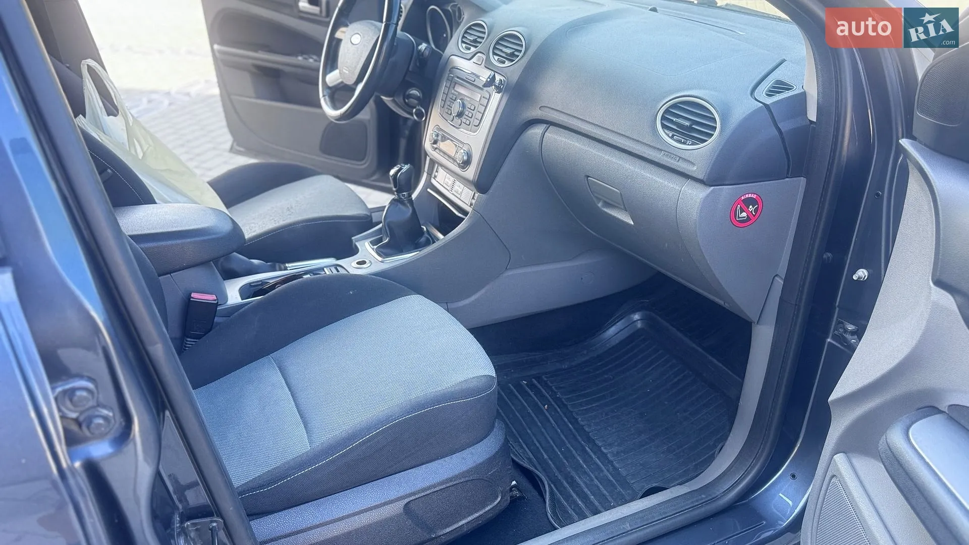 2010 Ford Focus - мініатюра 28