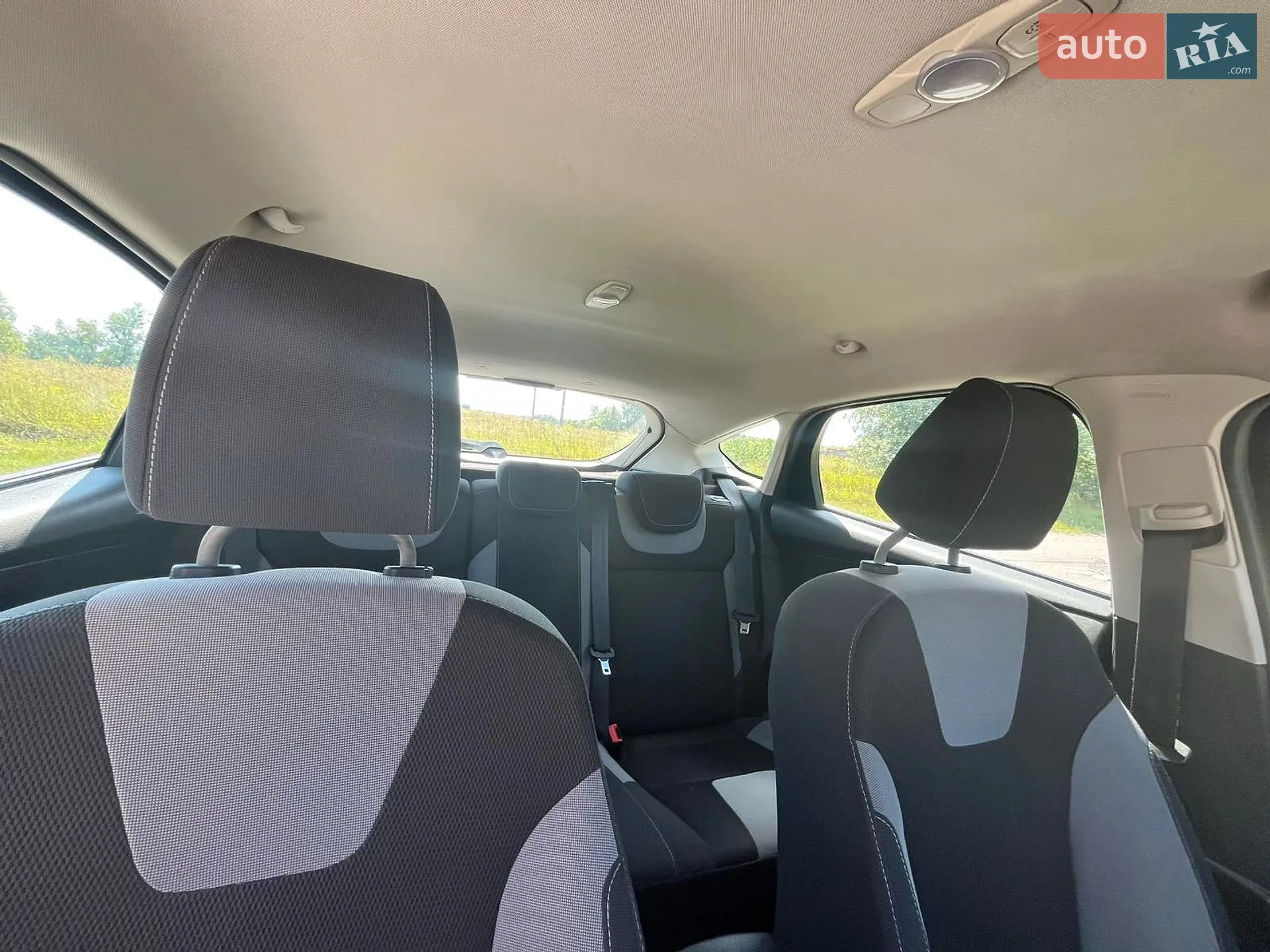 2012 Ford Focus - мініатюра 10
