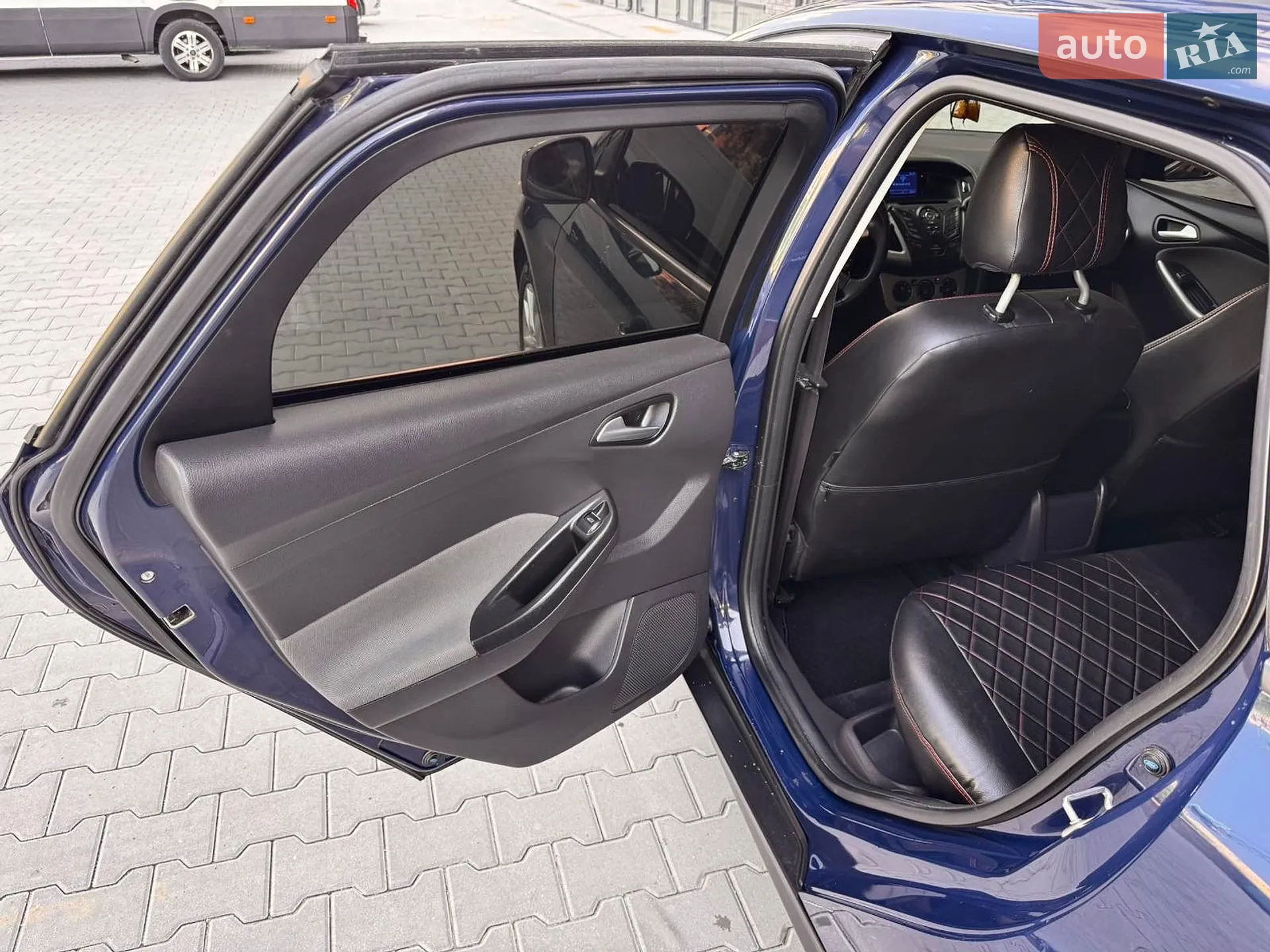 2011 Ford Focus - мініатюра 16