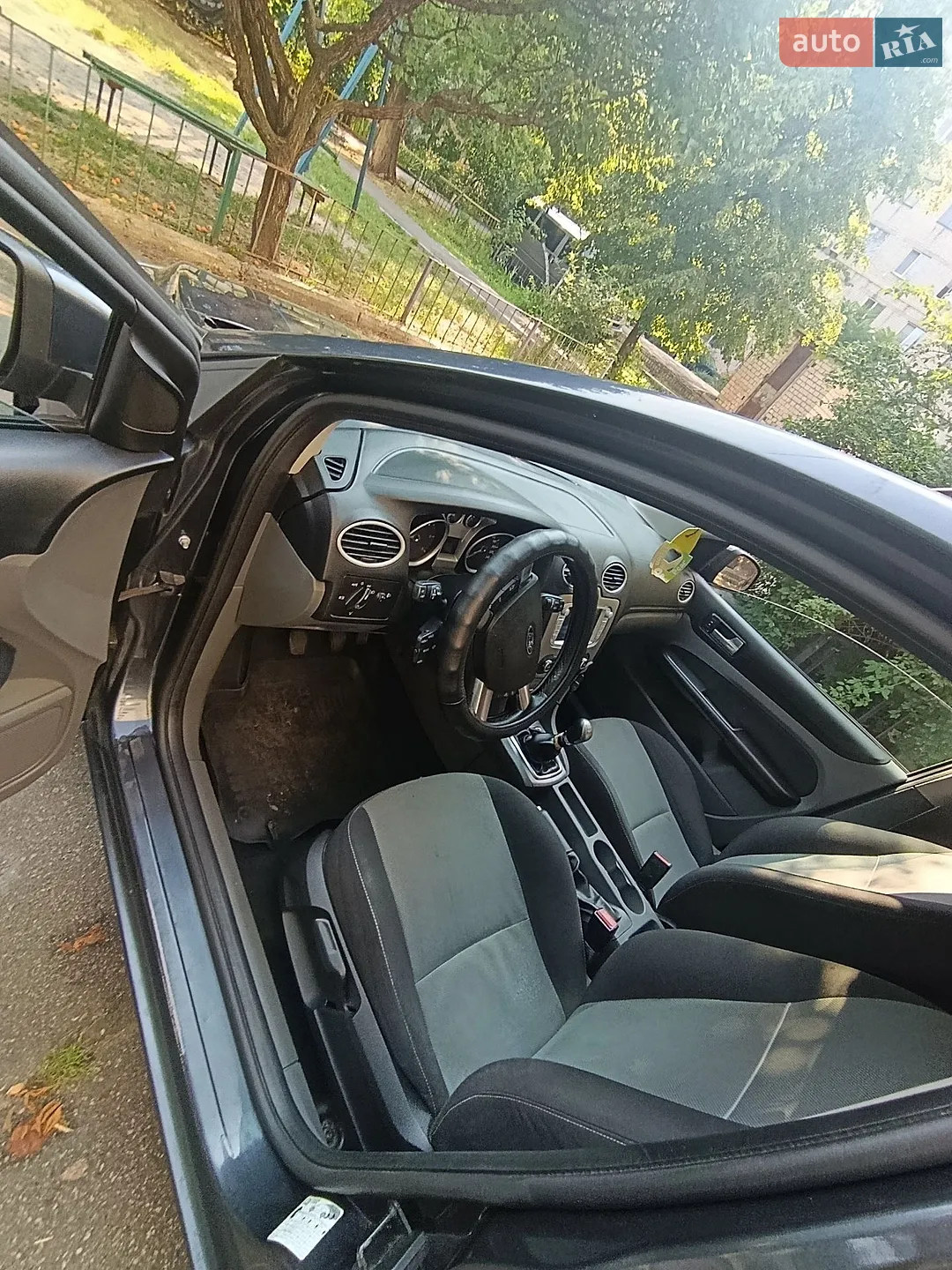 2010 Ford Focus - мініатюра 13