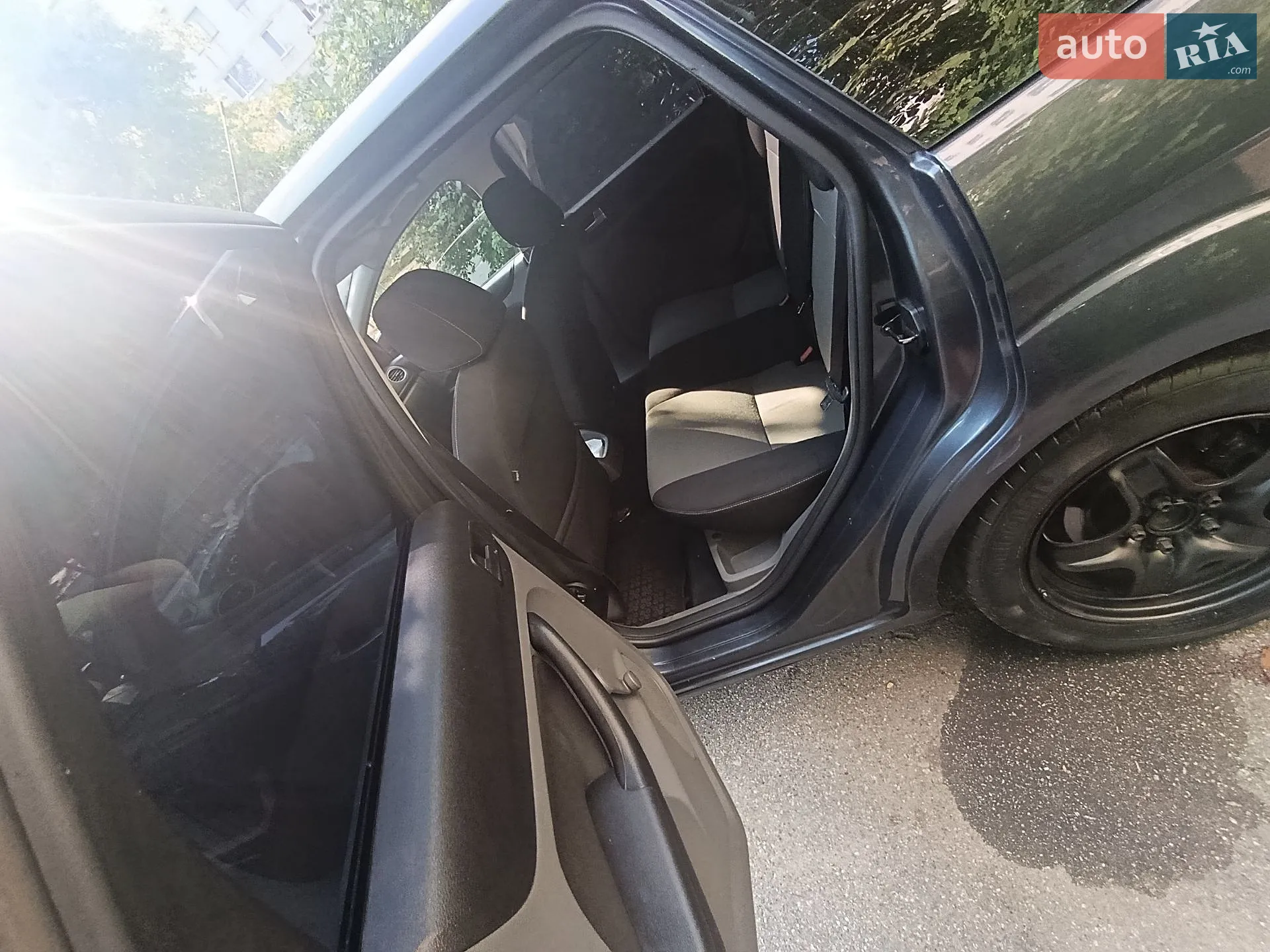 2010 Ford Focus - мініатюра 14