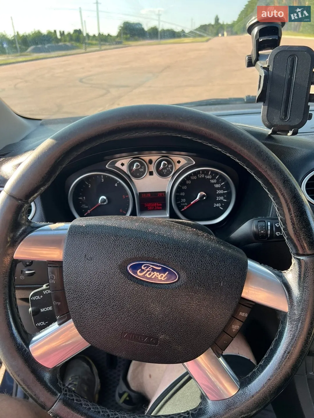2010 Ford Focus - мініатюра 10