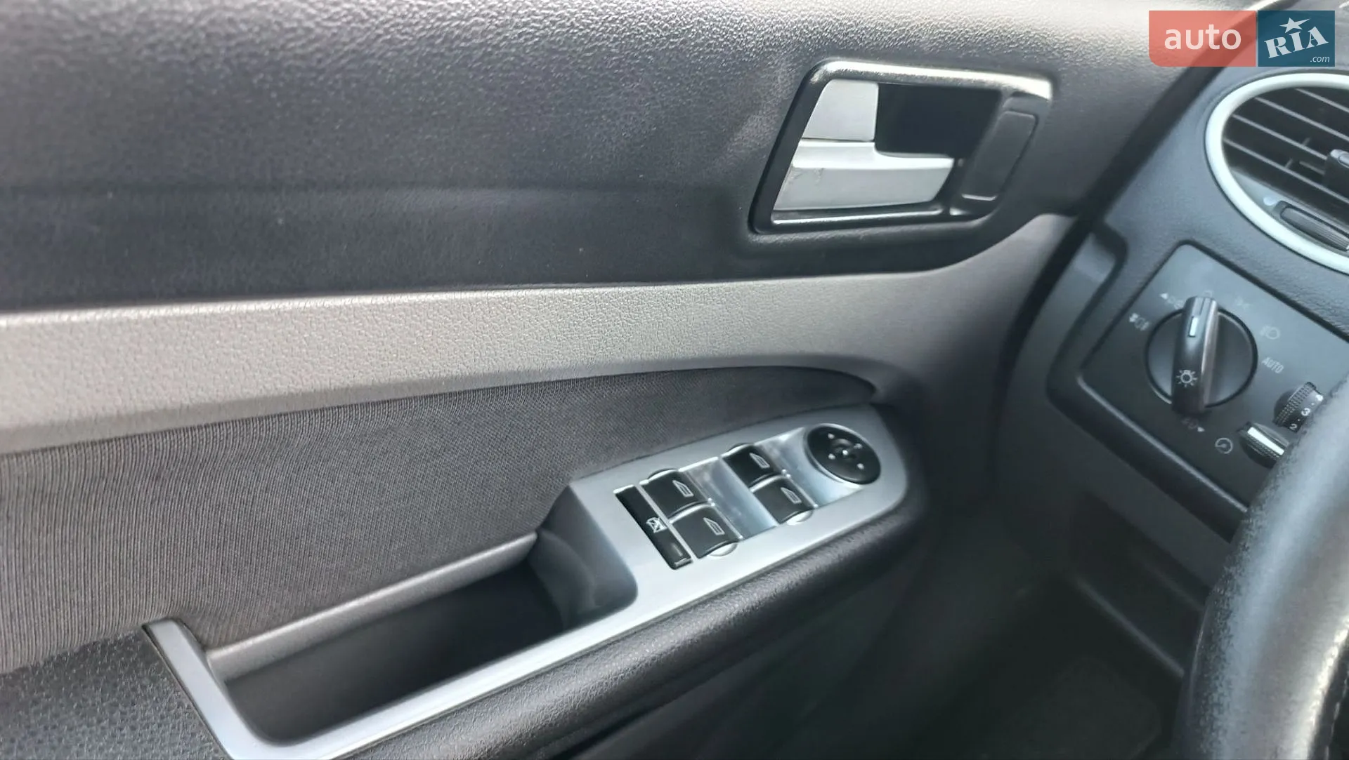 2010 Ford Focus - мініатюра 78