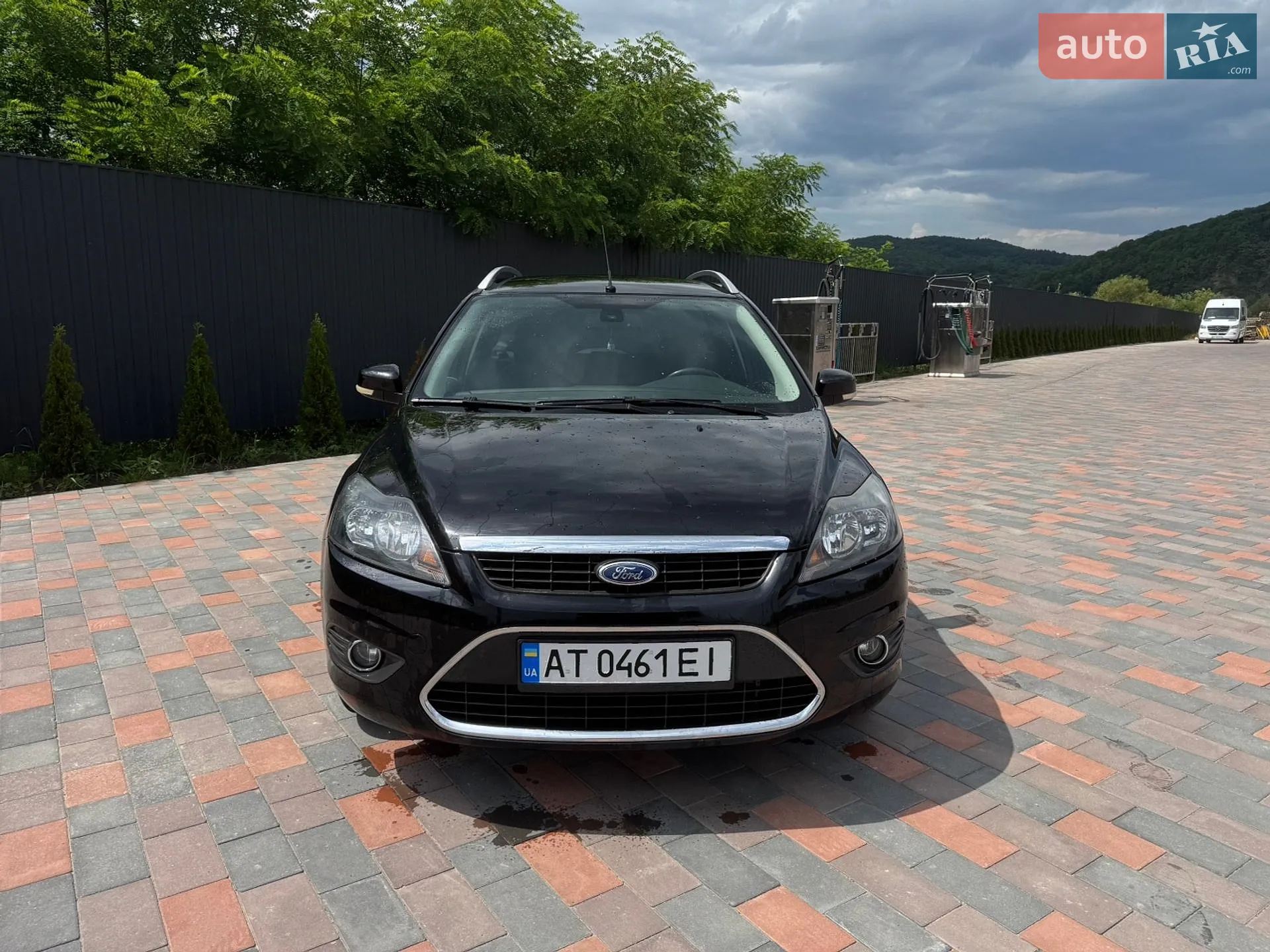 2010 Ford Focus - мініатюра 2