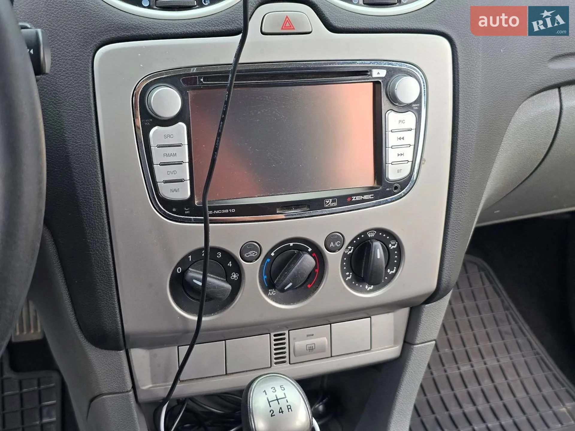 2010 Ford Focus - мініатюра 24