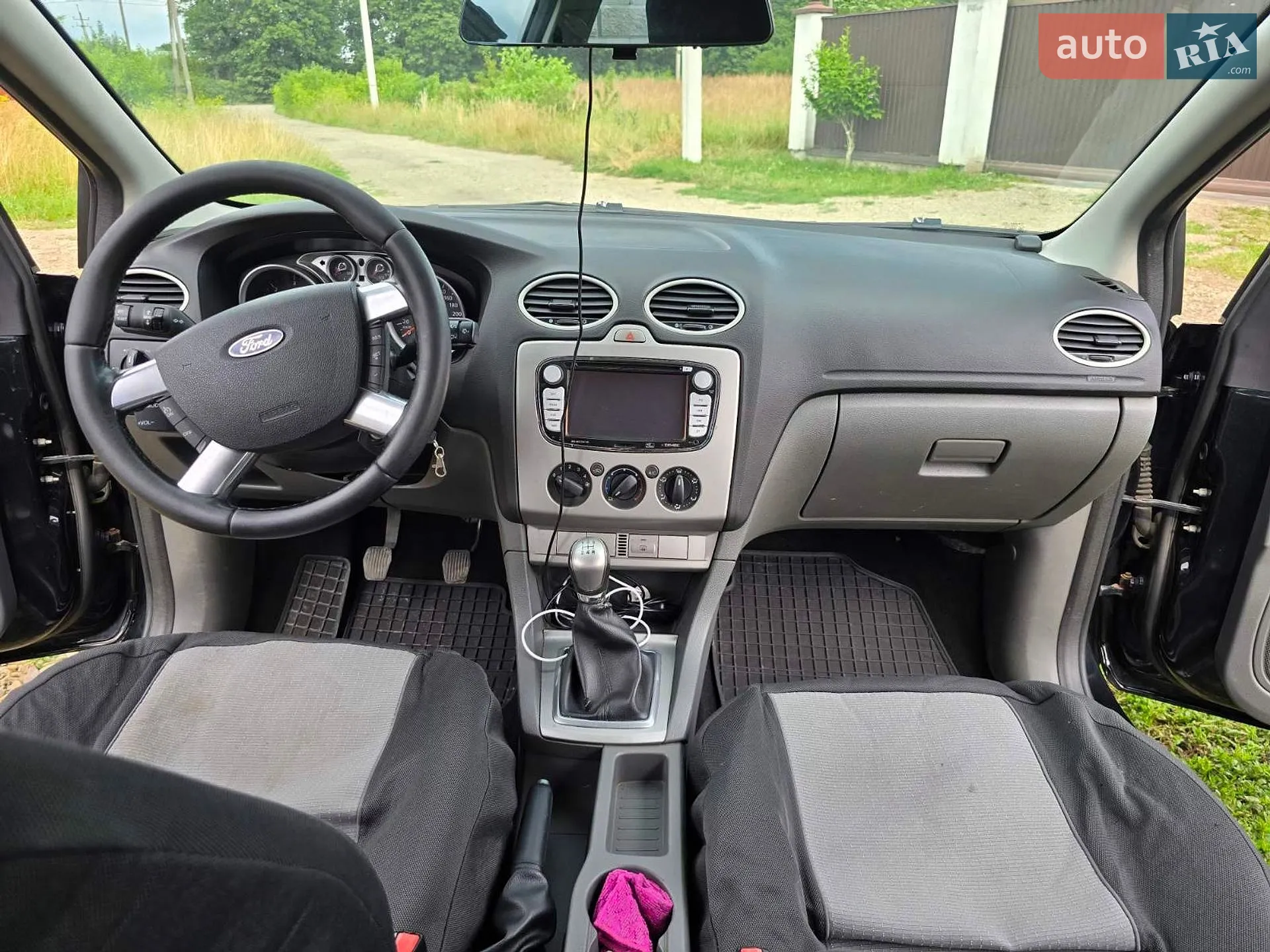 2010 Ford Focus - мініатюра 16