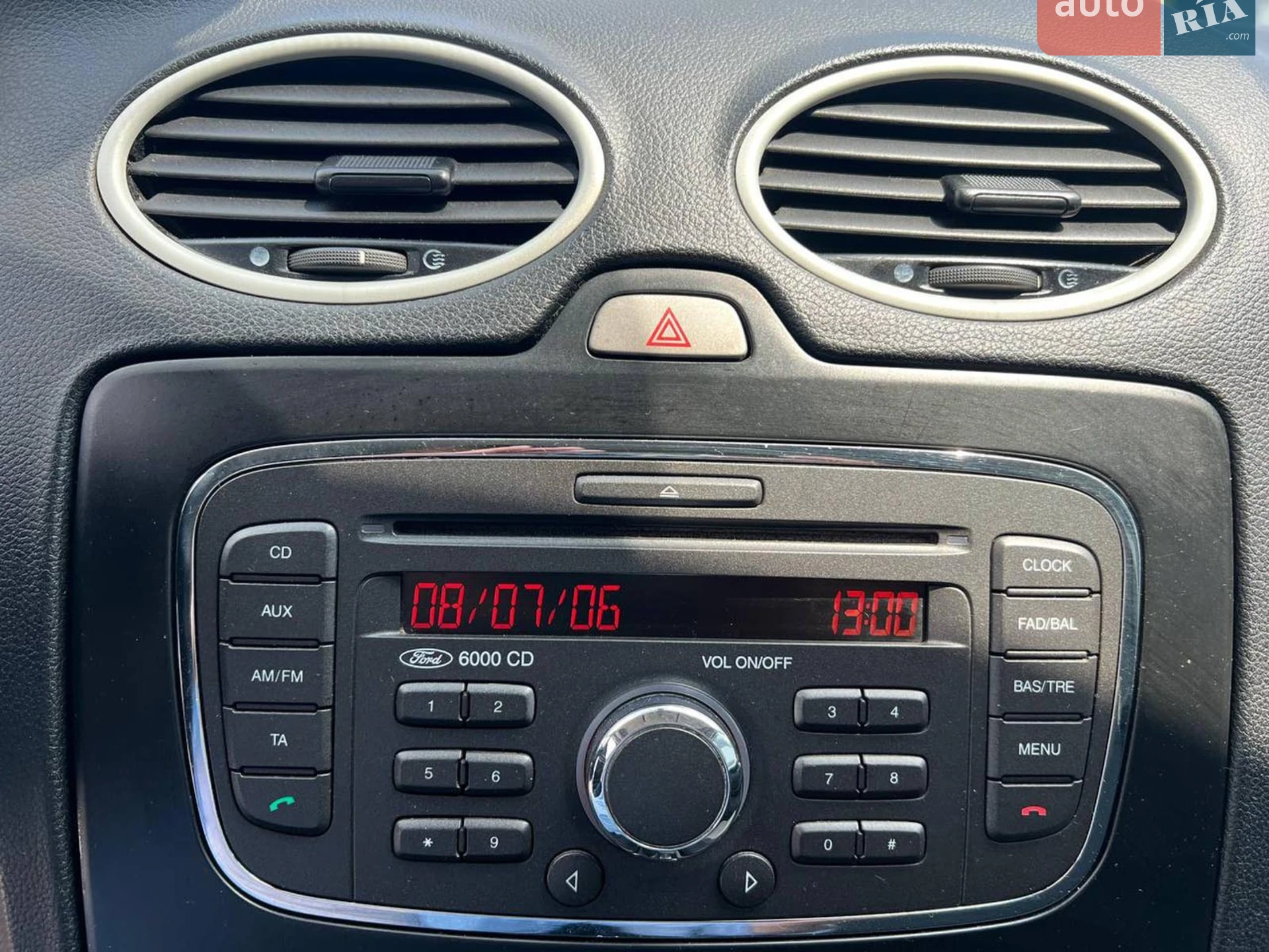 2010 Ford Focus - мініатюра 28