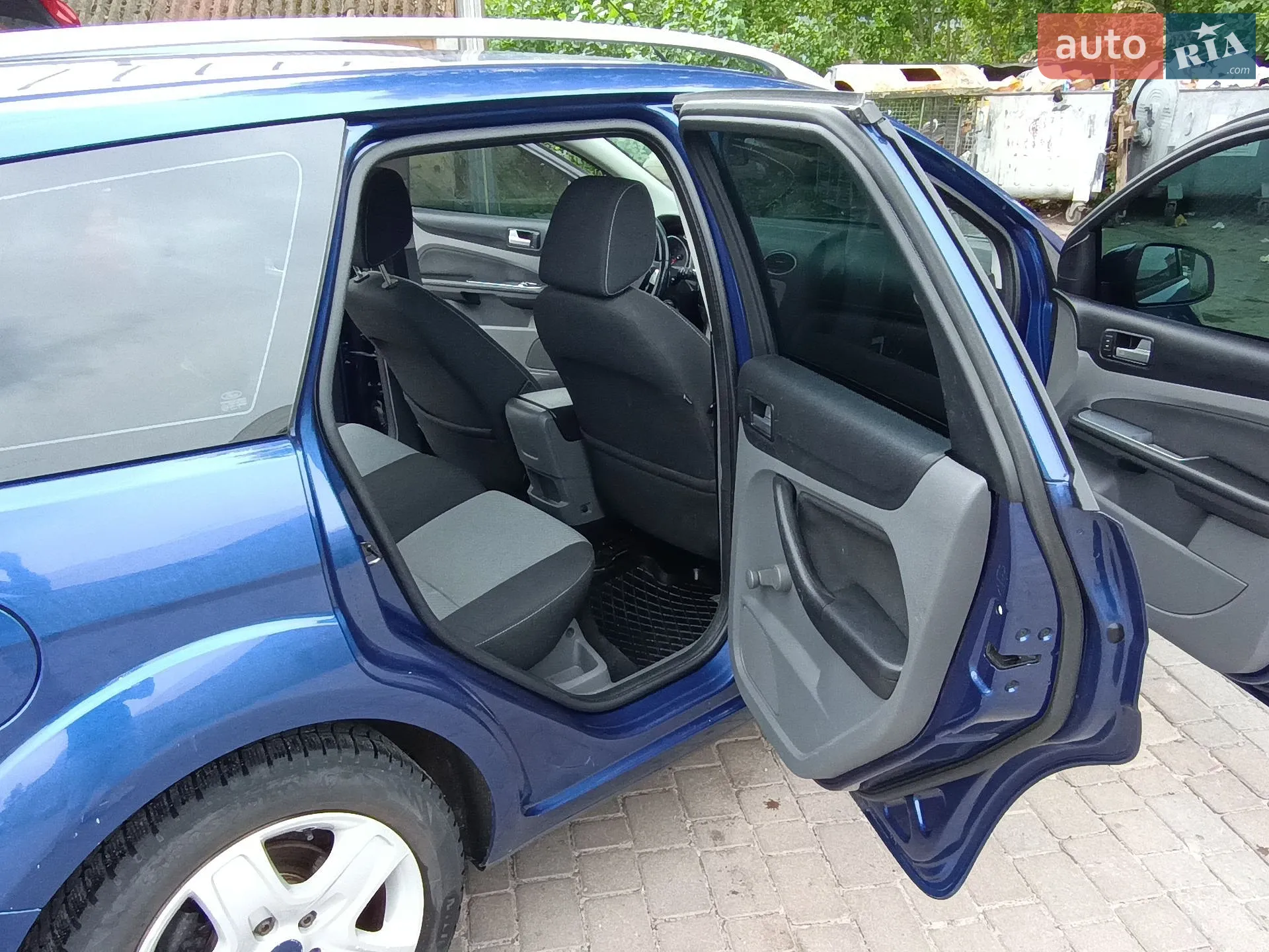 2010 Ford Focus - мініатюра 11
