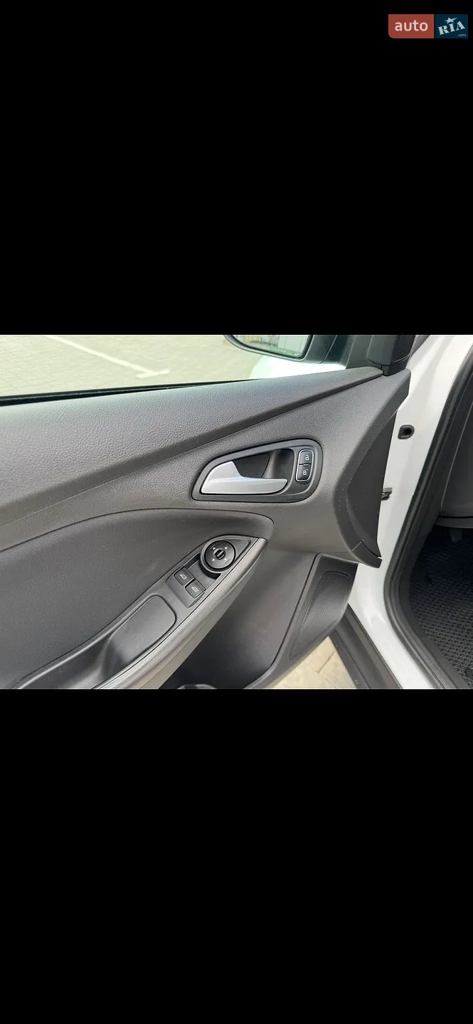 2015 Ford Focus - мініатюра 21