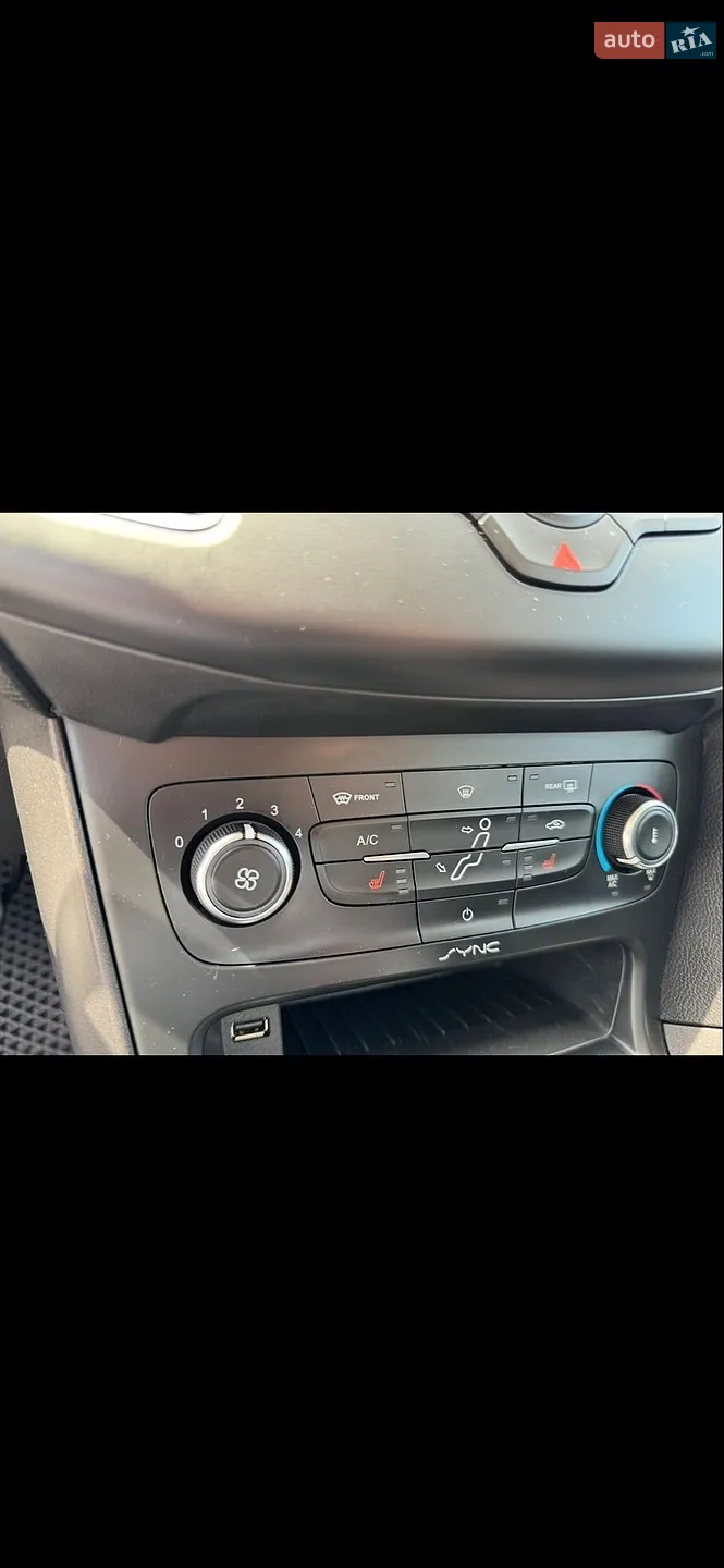 2015 Ford Focus - мініатюра 25