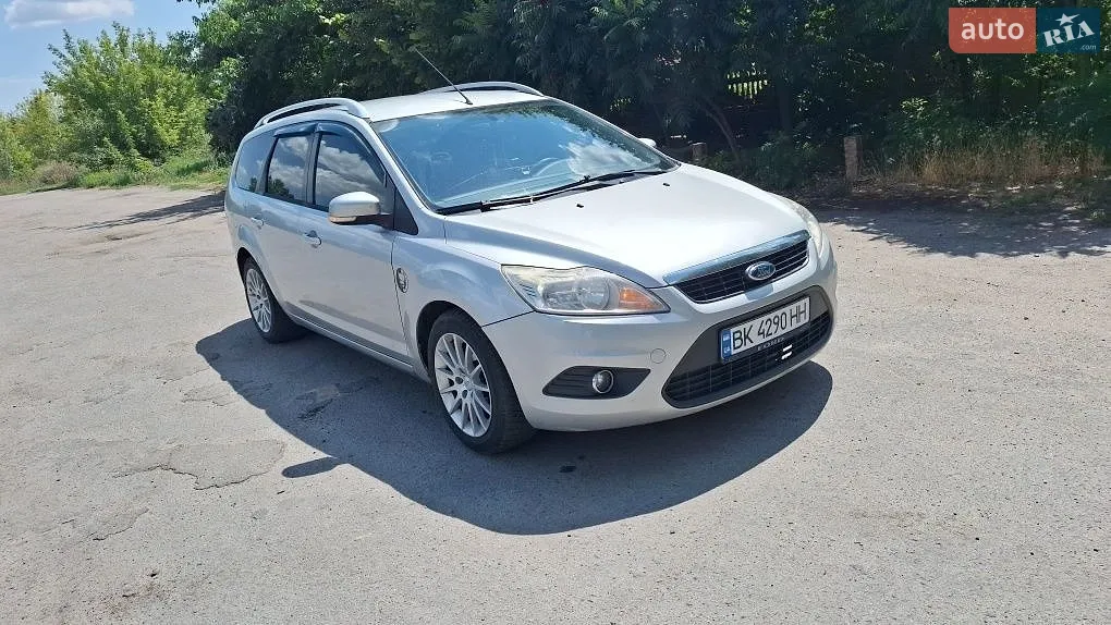 2010 Ford Focus - мініатюра 4