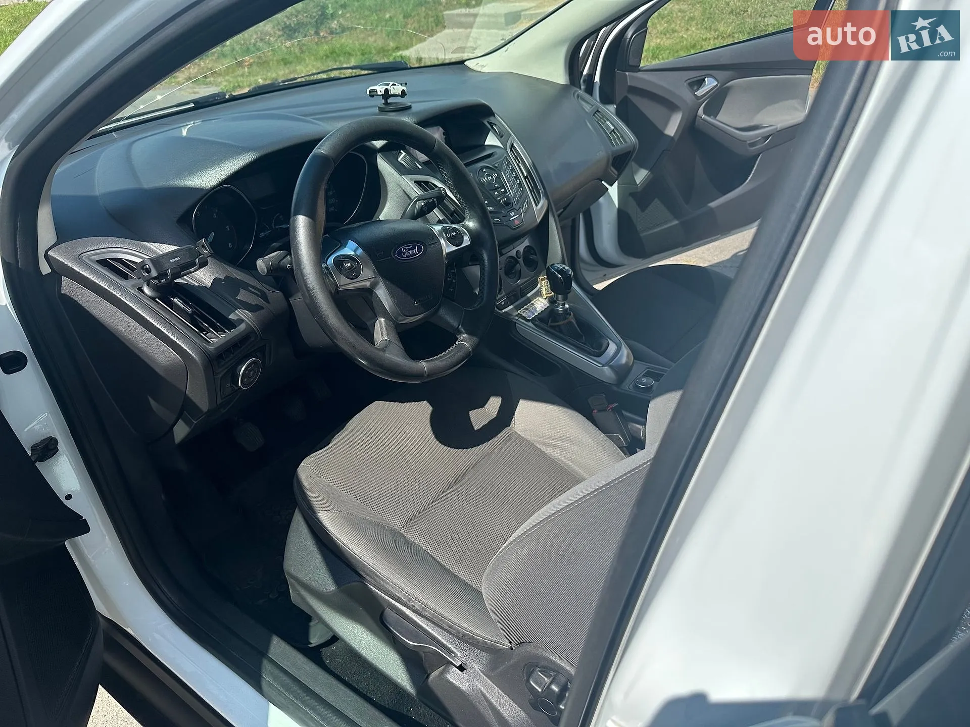 2011 Ford Focus - мініатюра 10