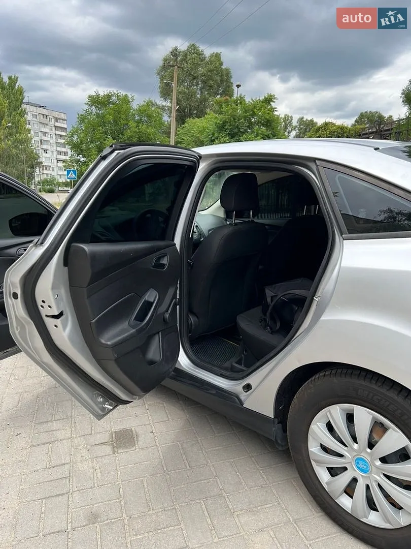 2015 Ford Focus - мініатюра 9