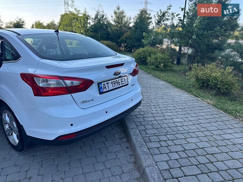 Седан Ford Focus 2012 в Ивано-Франковске