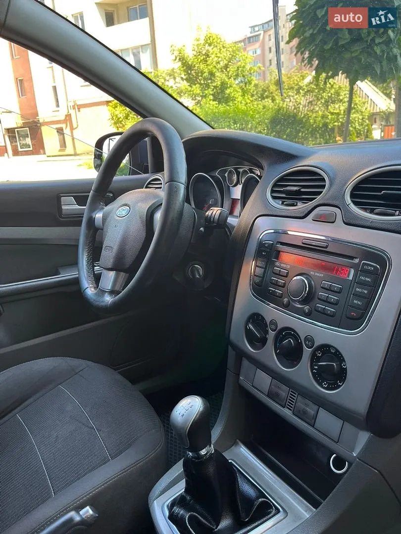 2010 Ford Focus - мініатюра 13