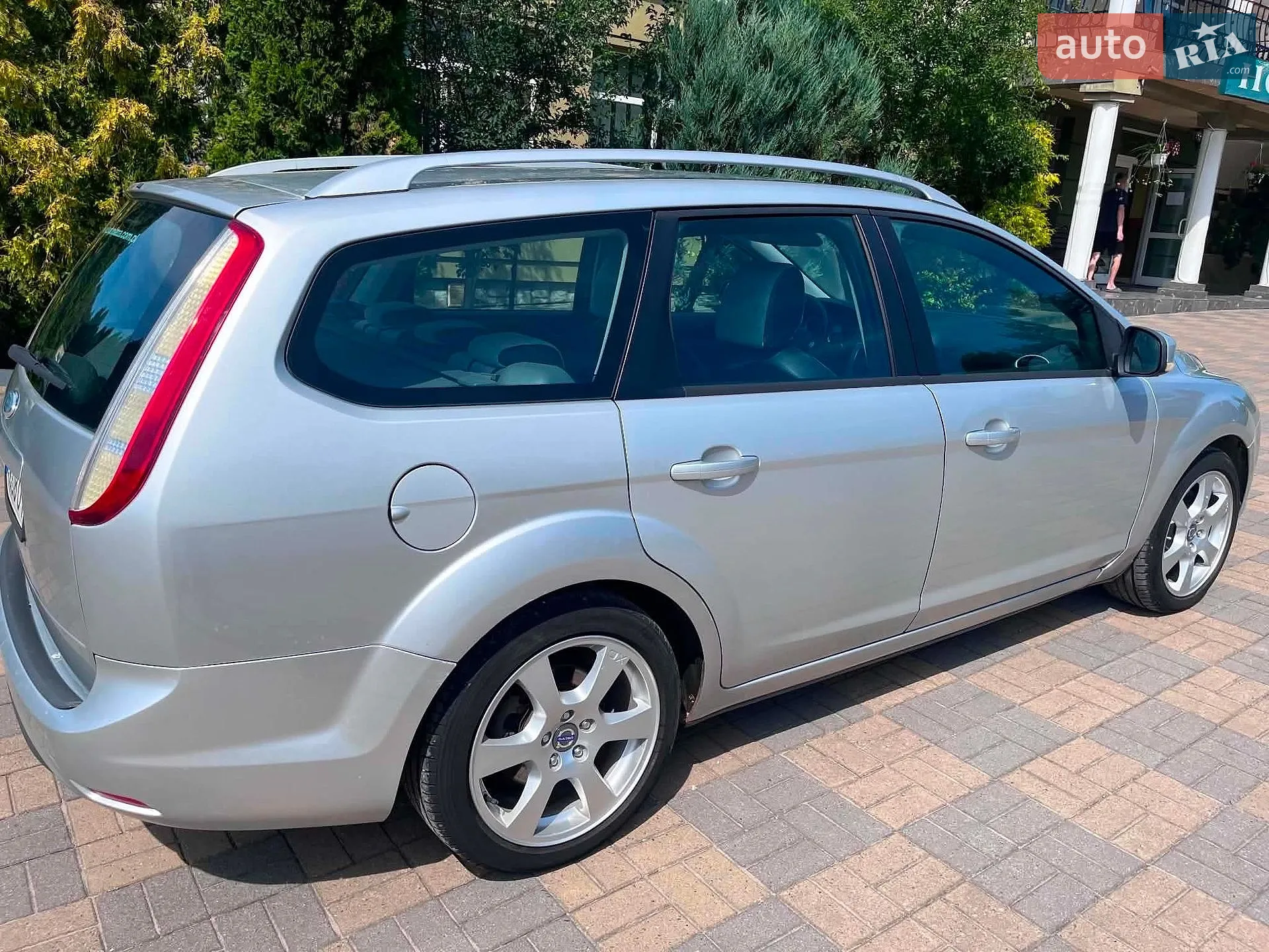 2010 Ford Focus - мініатюра 16