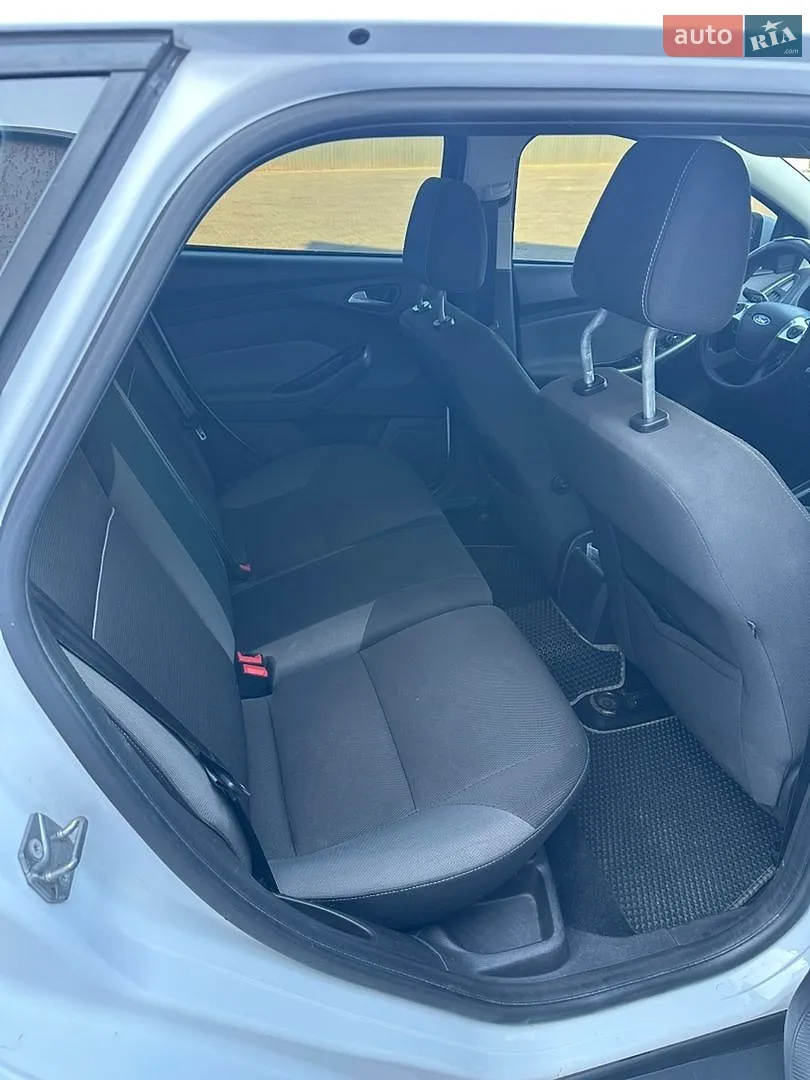 2011 Ford Focus - мініатюра 13