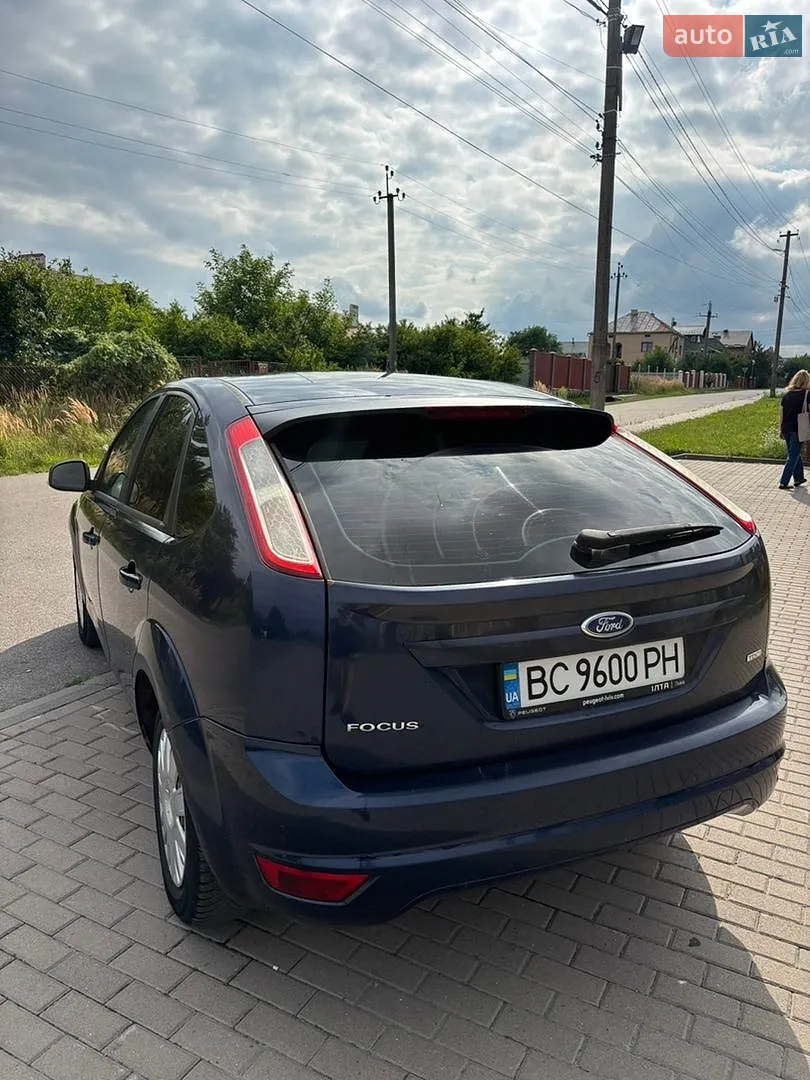 2010 Ford Focus - мініатюра 4