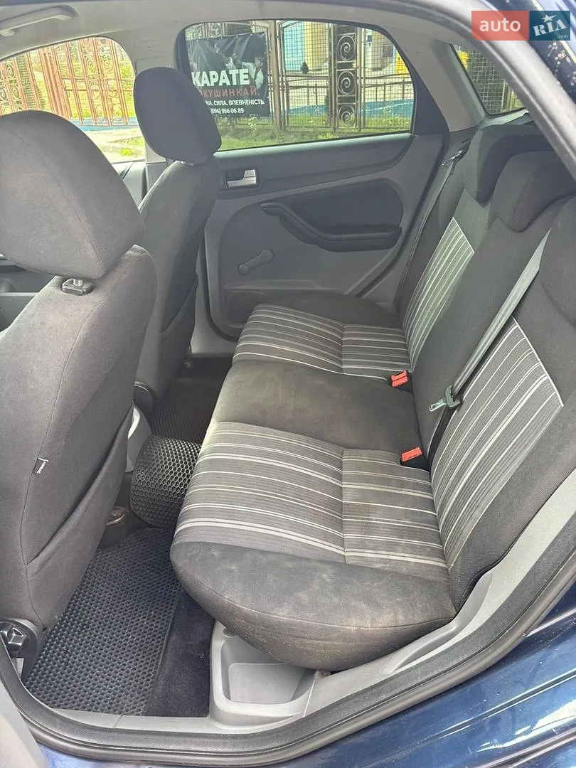 2010 Ford Focus - мініатюра 17
