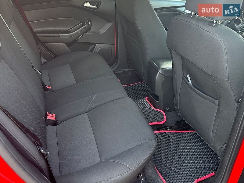 Хэтчбек Ford Focus 2015 в Виннице фото 8 Хэтчбек Ford Focus 2015 в Виннице