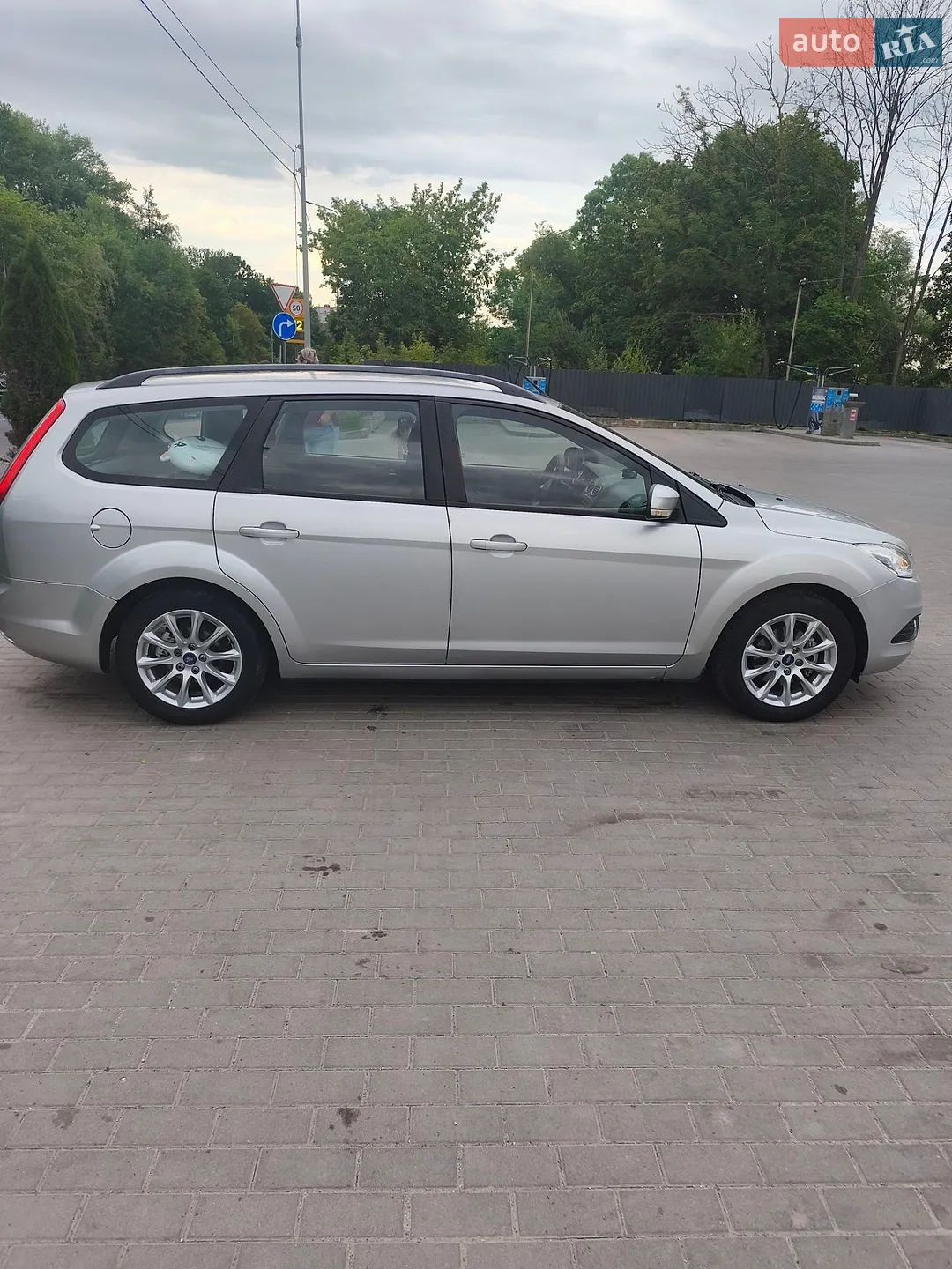 2010 Ford Focus - мініатюра 7