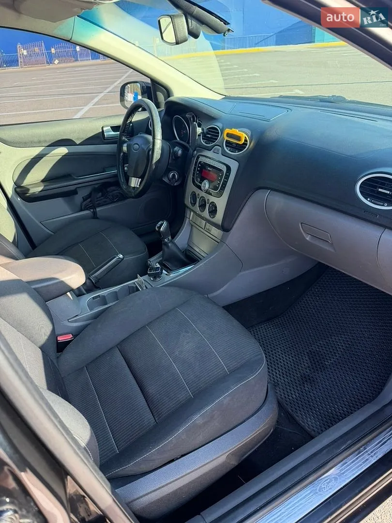 2010 Ford Focus - мініатюра 6