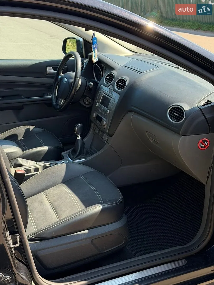 2010 Ford Focus - мініатюра 21