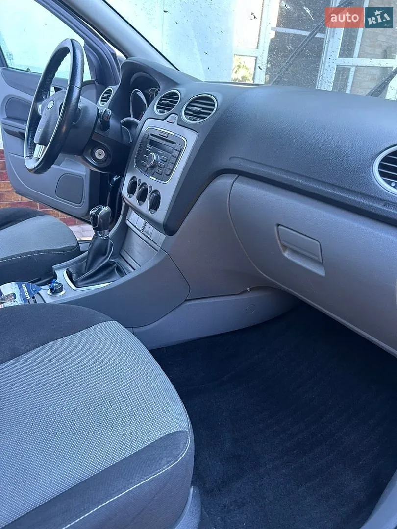 2011 Ford Focus - мініатюра 15