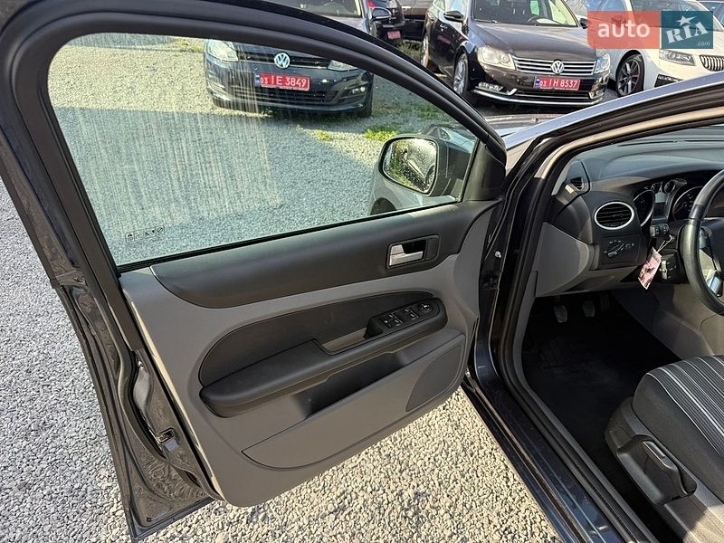 Хетчбек Ford Focus 2010 в Рівному