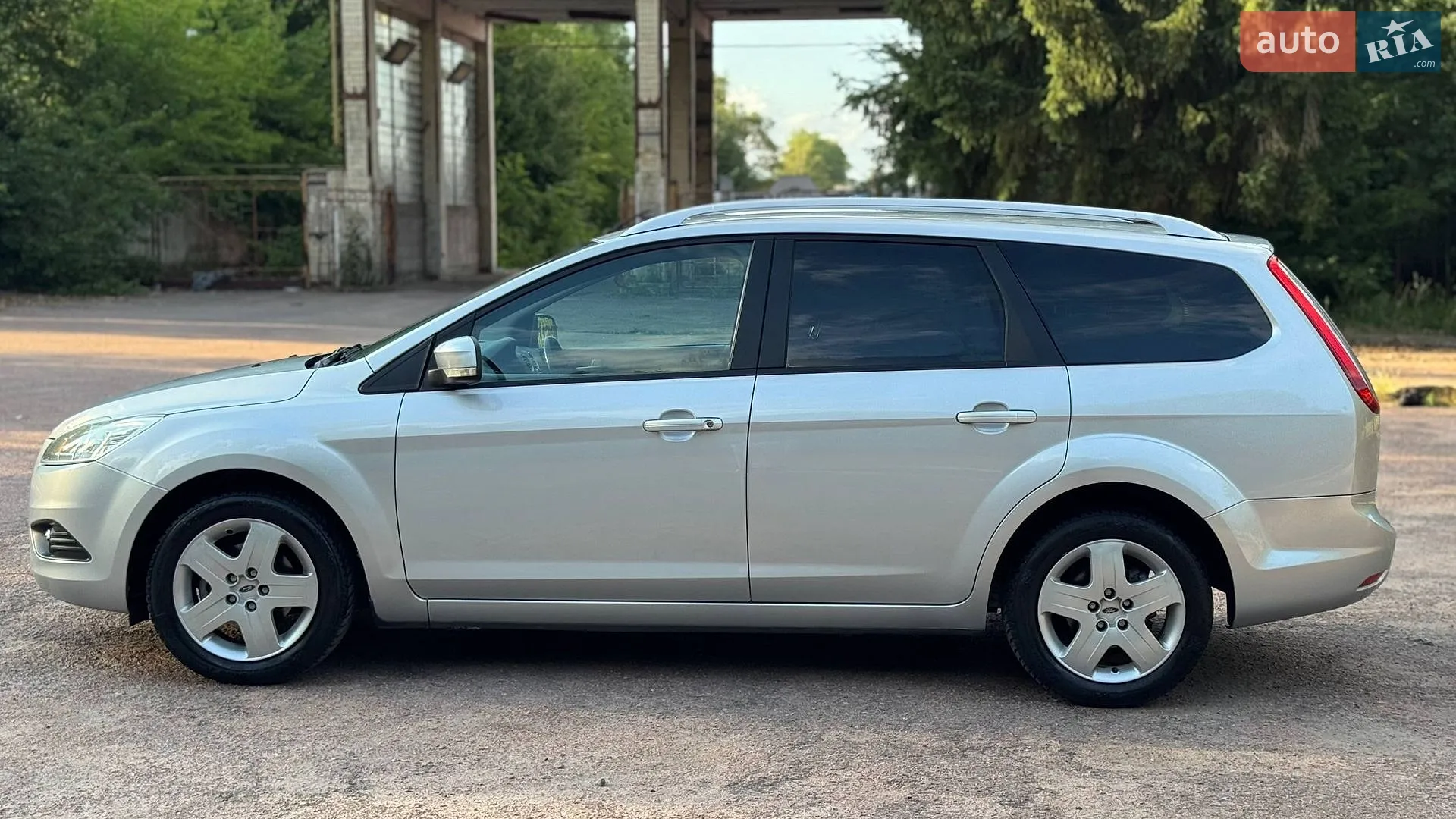 2010 Ford Focus - мініатюра 3