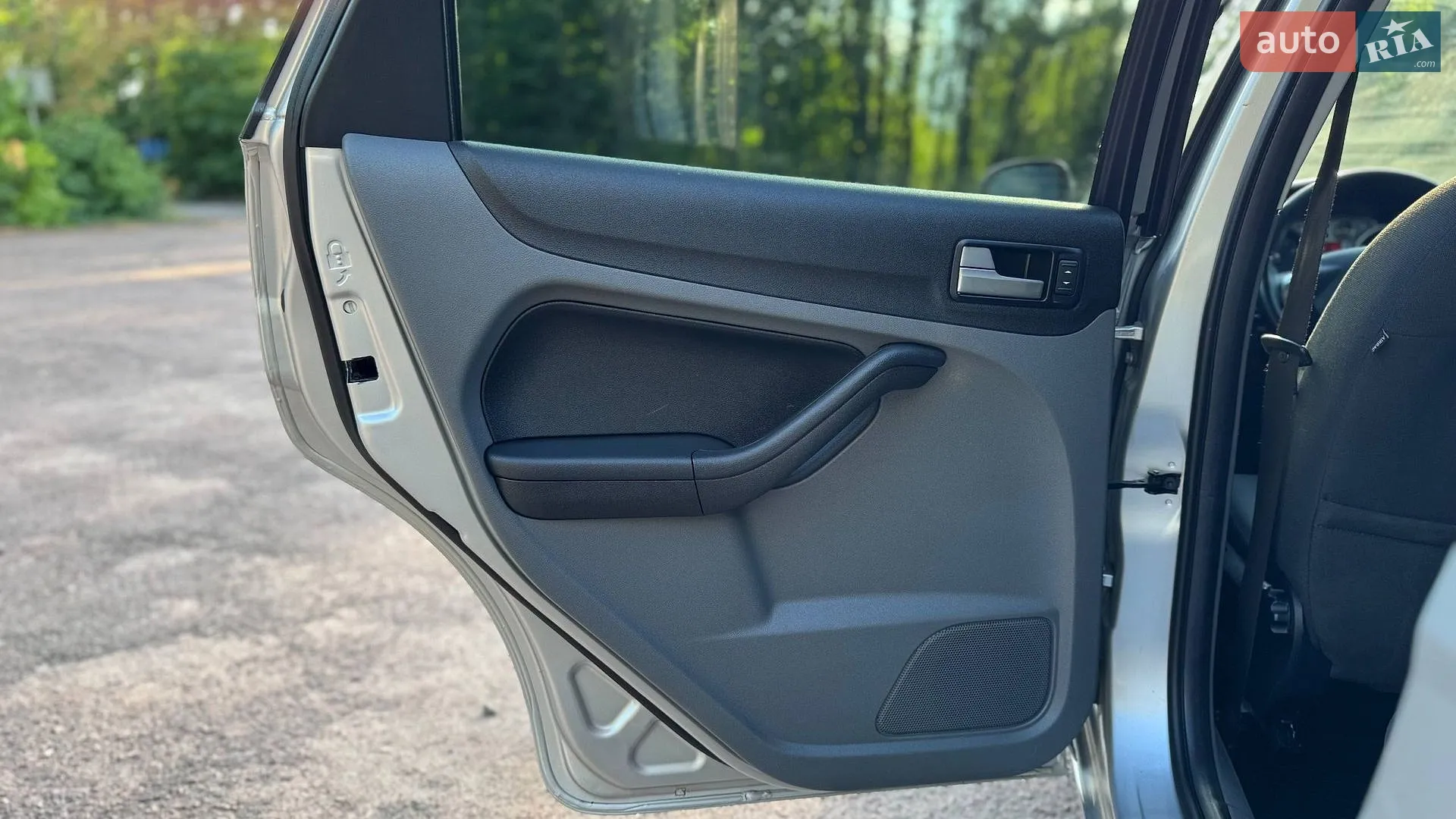 2010 Ford Focus - мініатюра 35