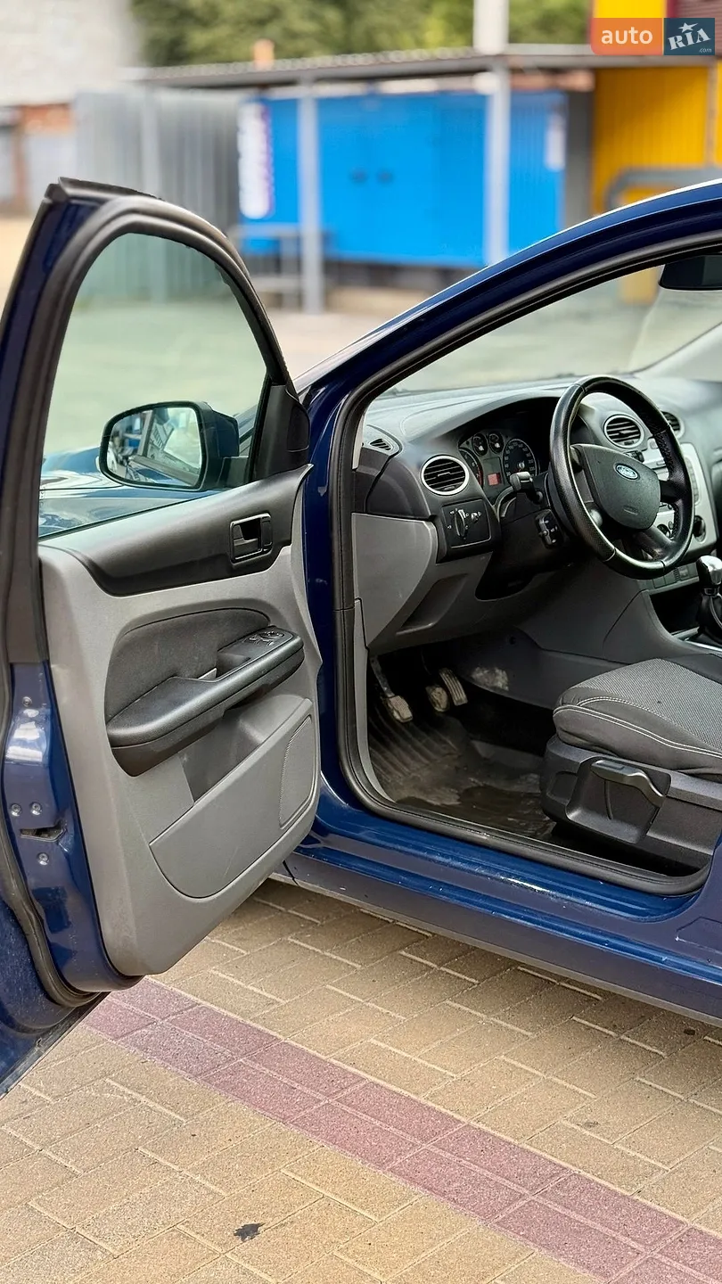 2010 Ford Focus - мініатюра 12