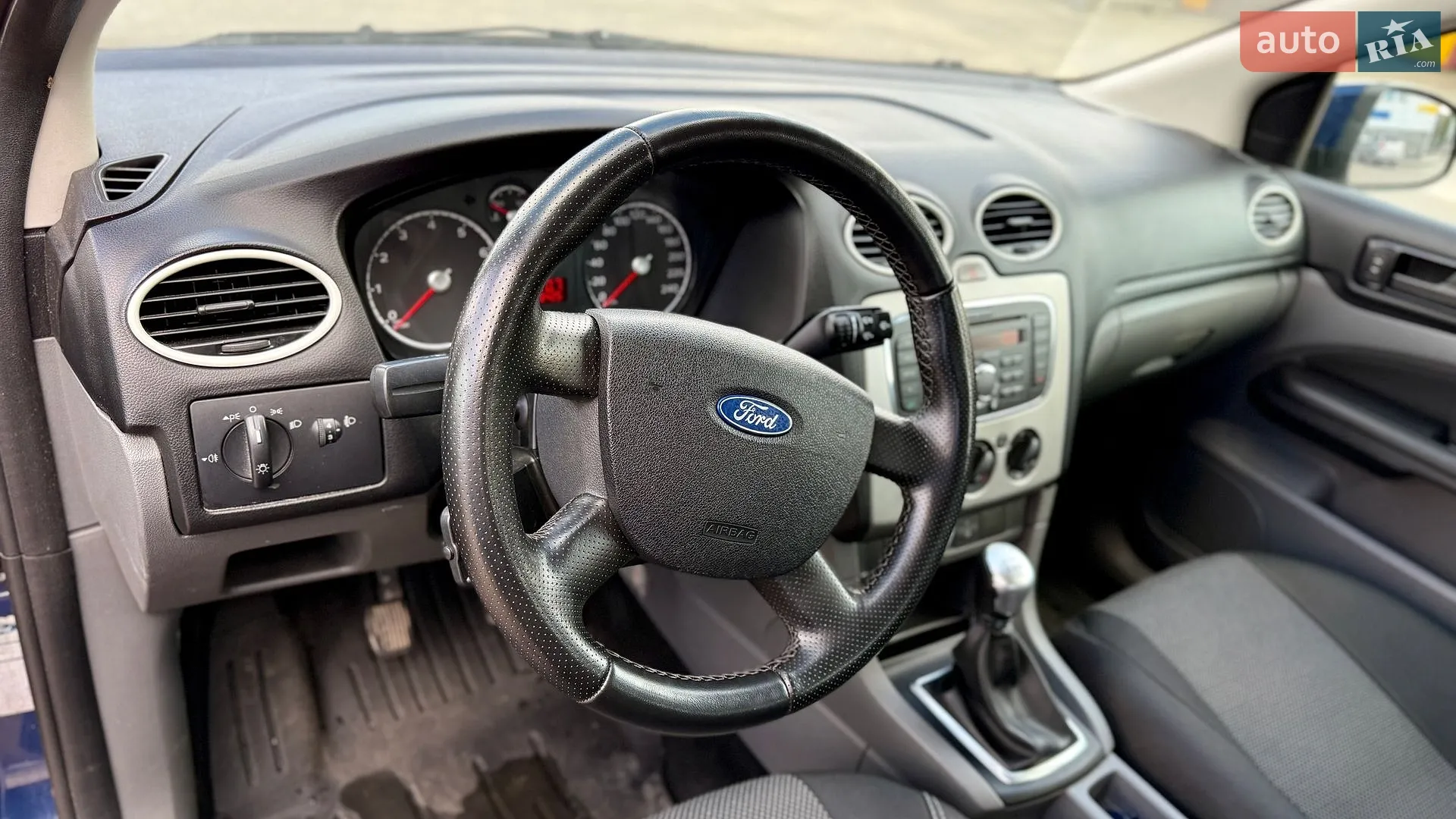2010 Ford Focus - мініатюра 13